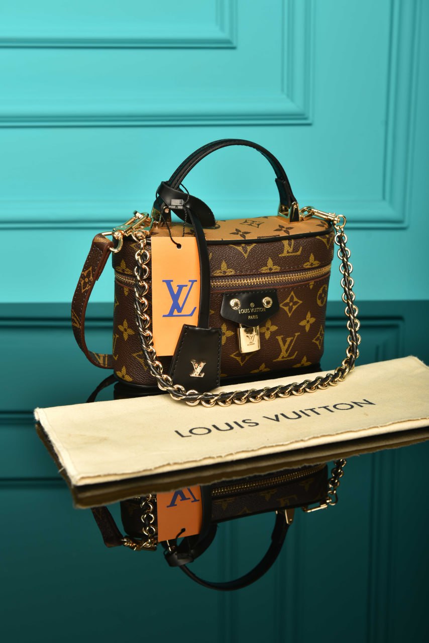 Vanity Chain Pouch