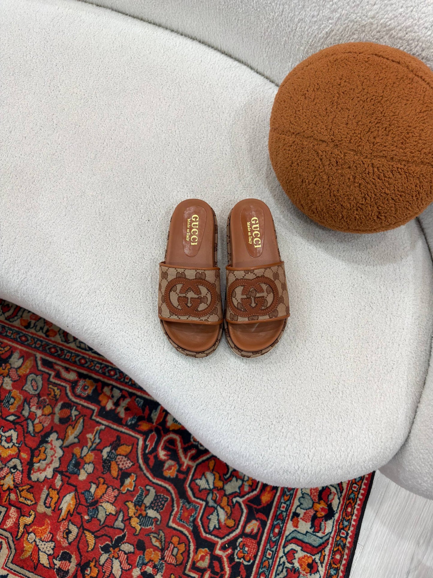 'G - Shoes