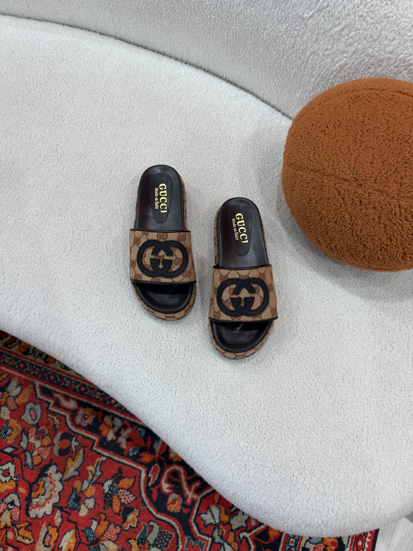 'G - Shoes