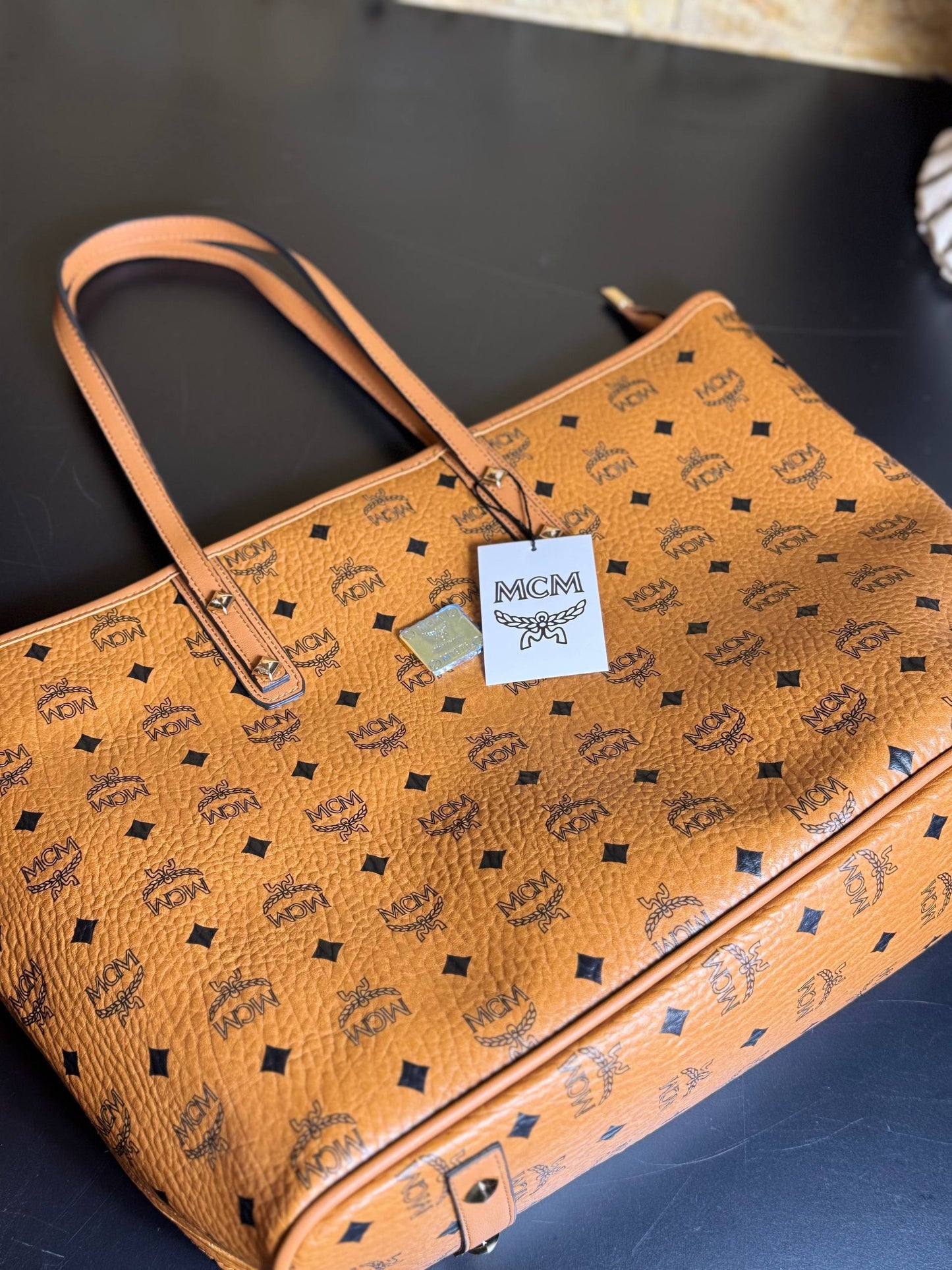 'M - Neverfull