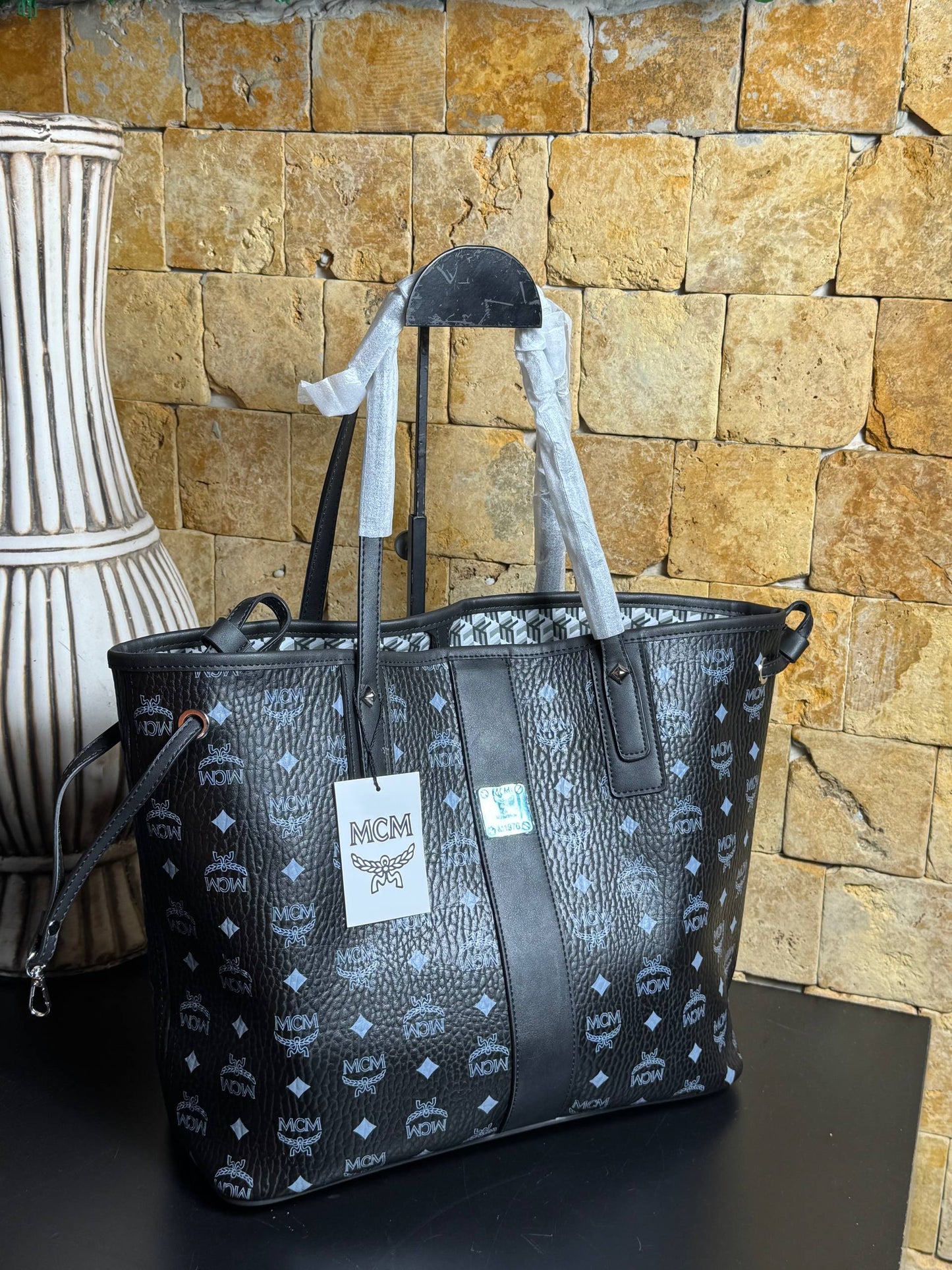 'M - Neverfull