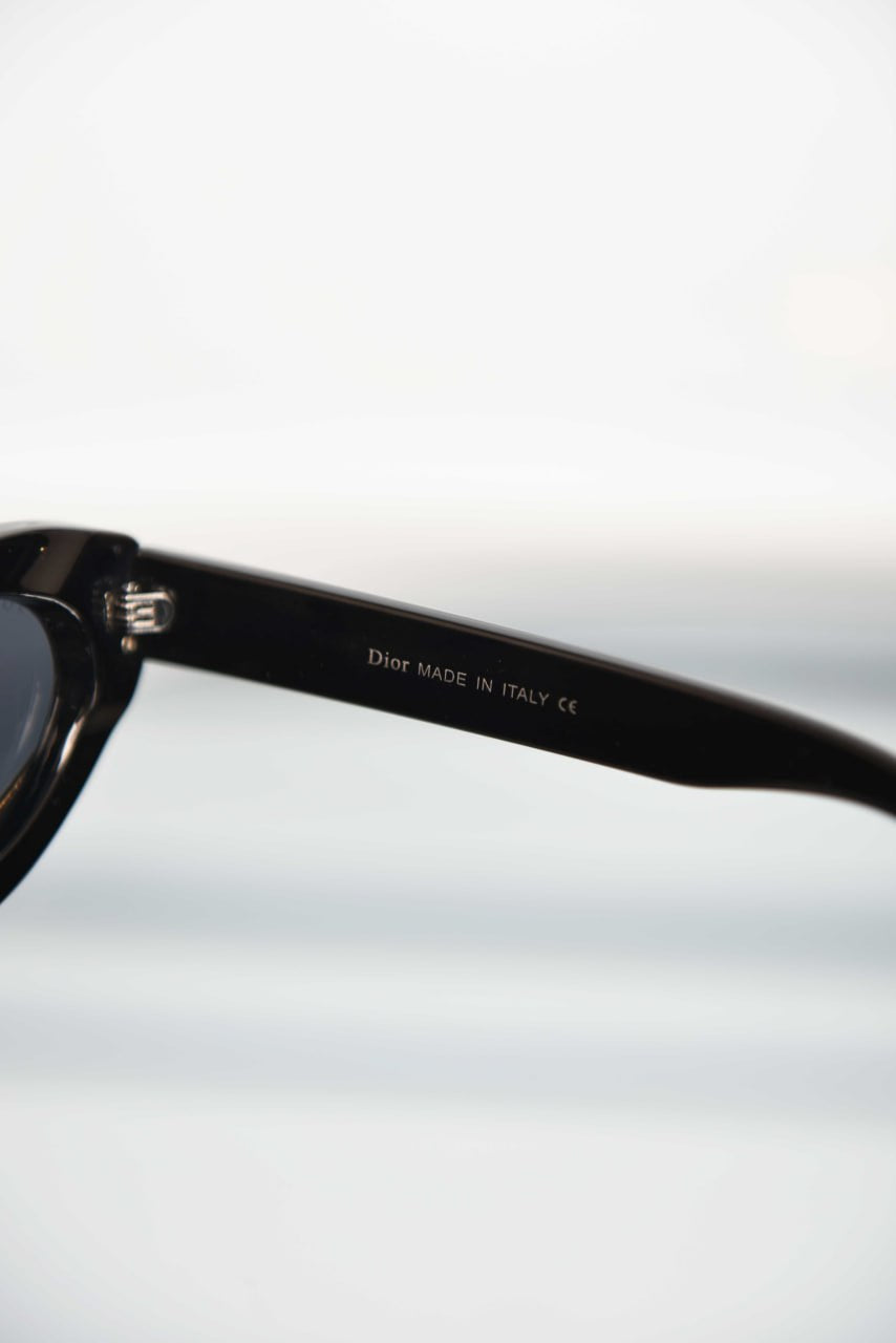 'D - Sunglasses