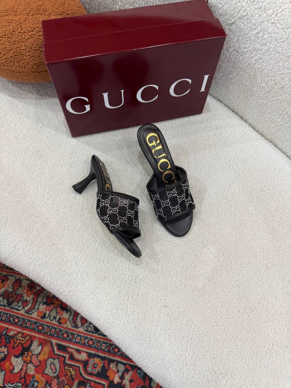 '-Crystal Heel
