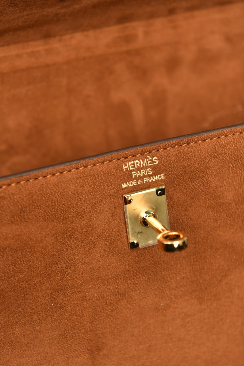 Kelly 25 ( Suede )