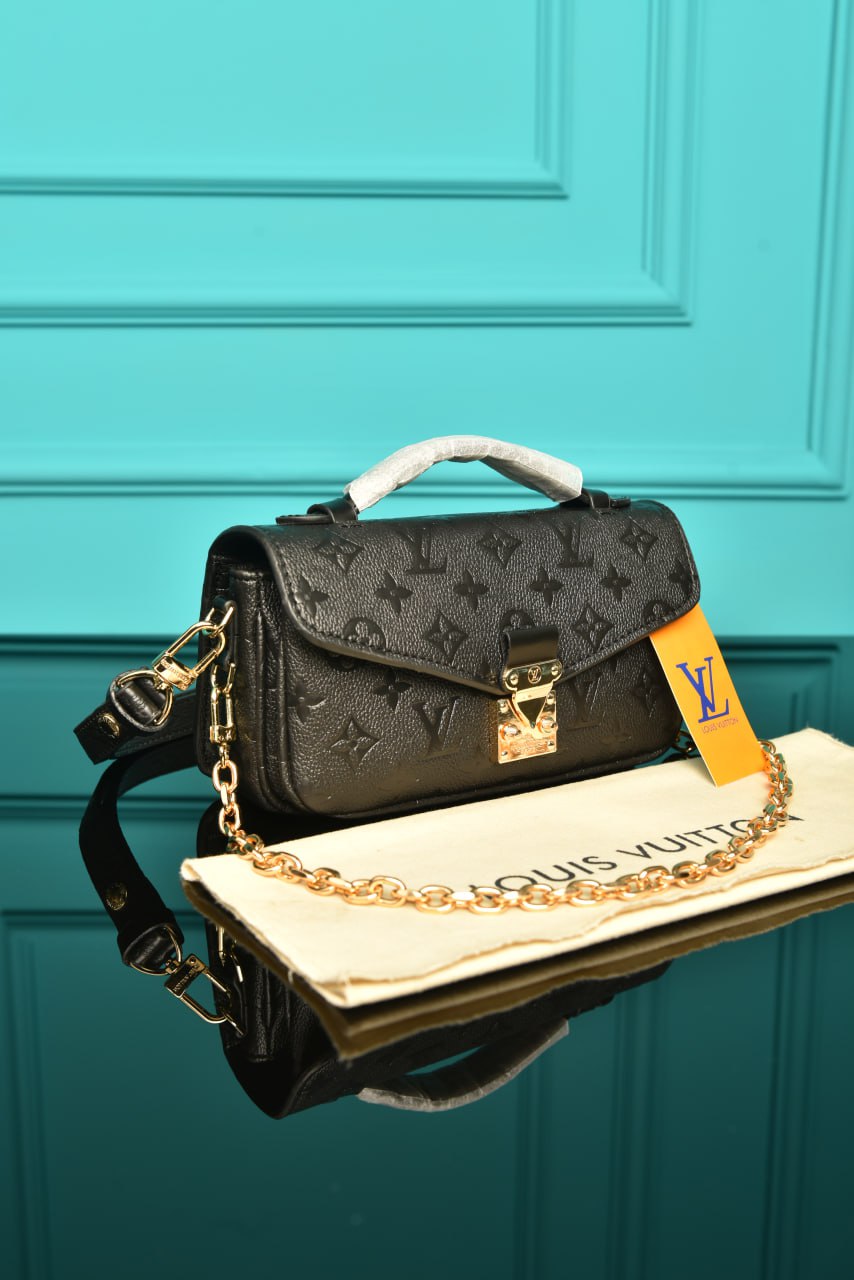 Pochette Metis East