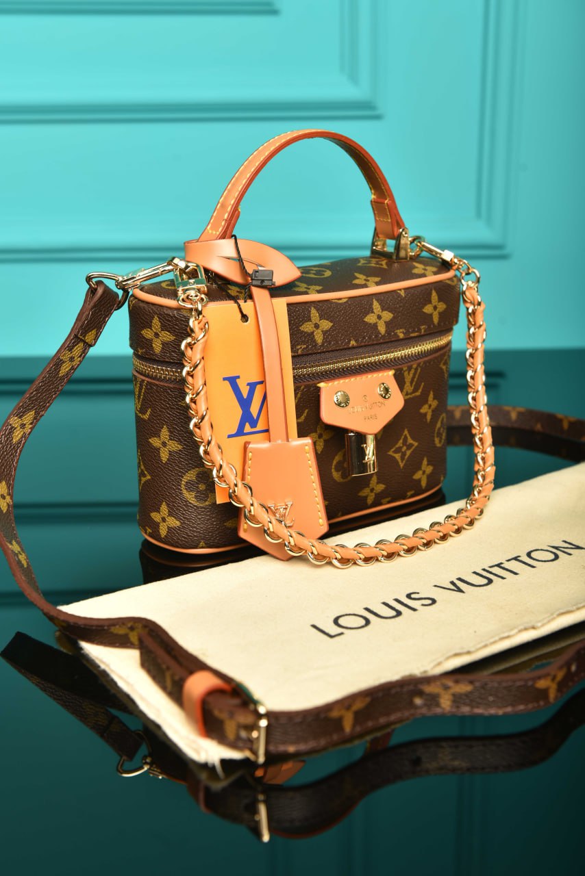 Vanity Chain Pouch