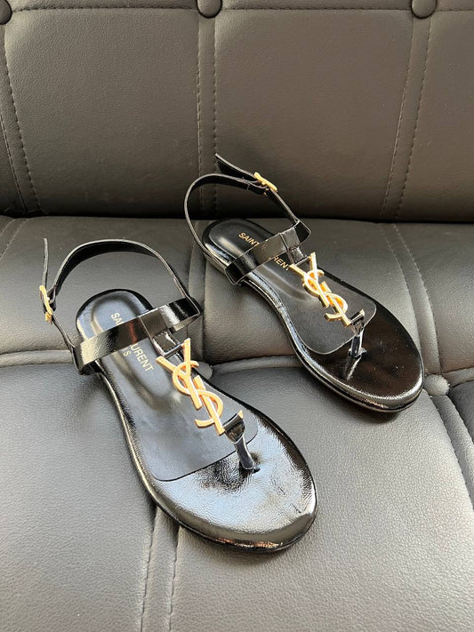 'Y Sandals