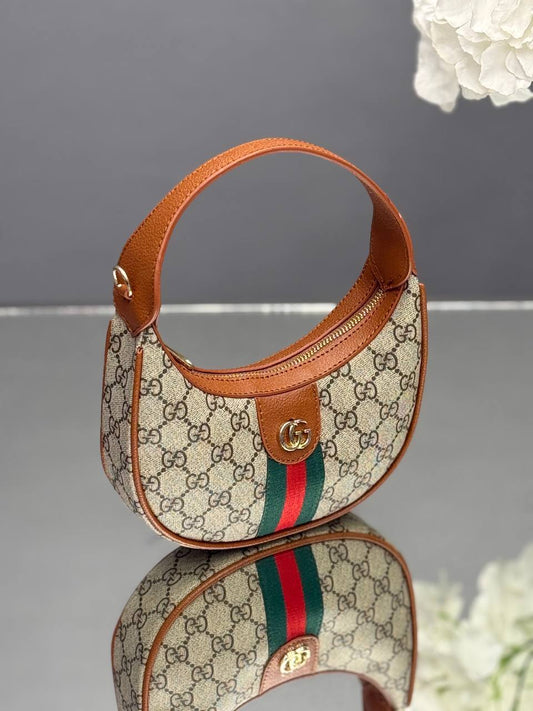 '-Ophidia small