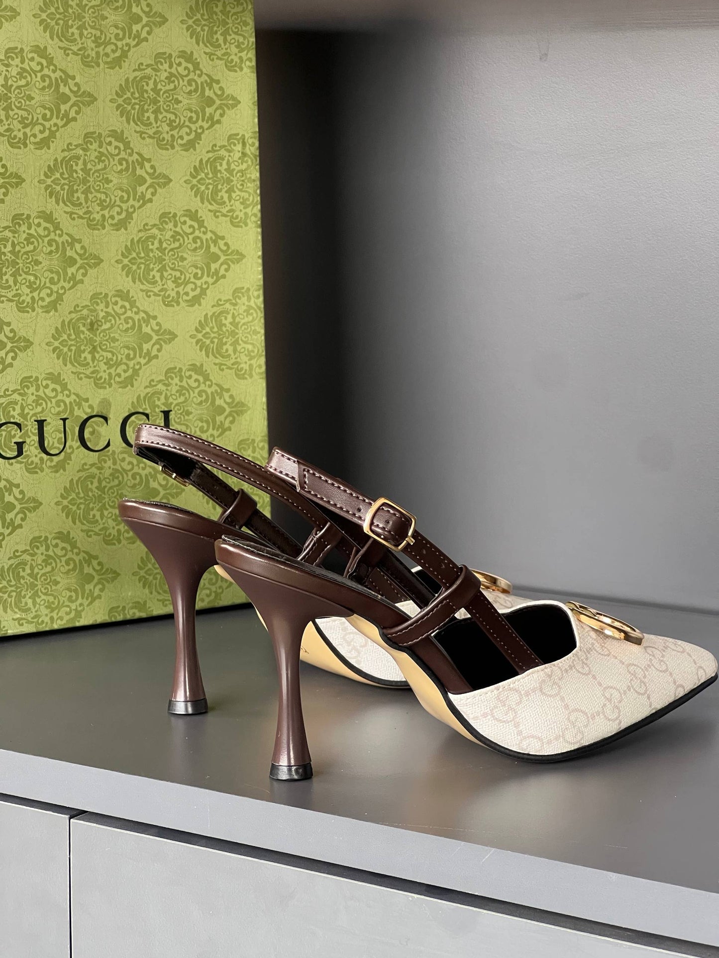 'G - Heels