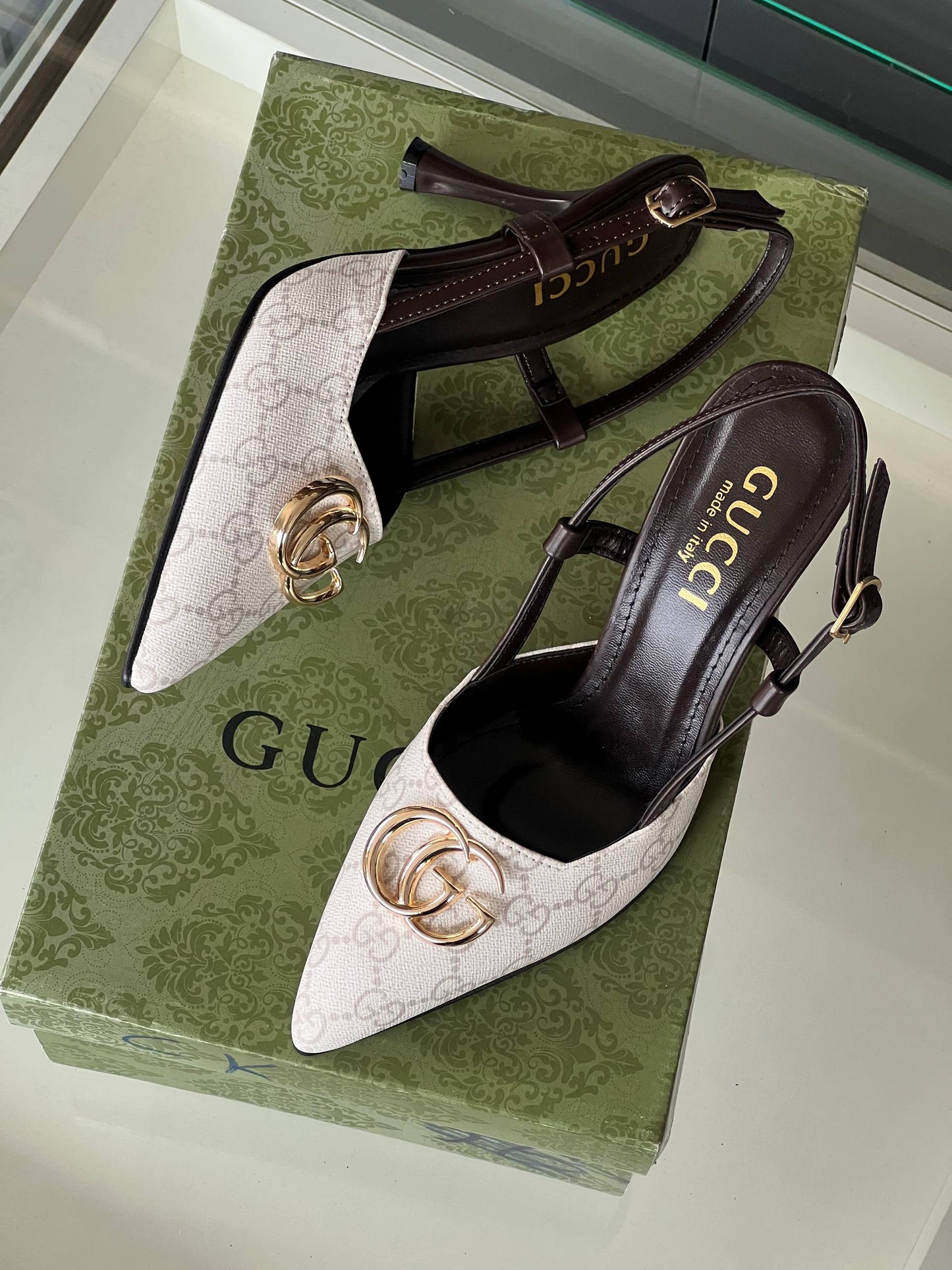'G - Heels