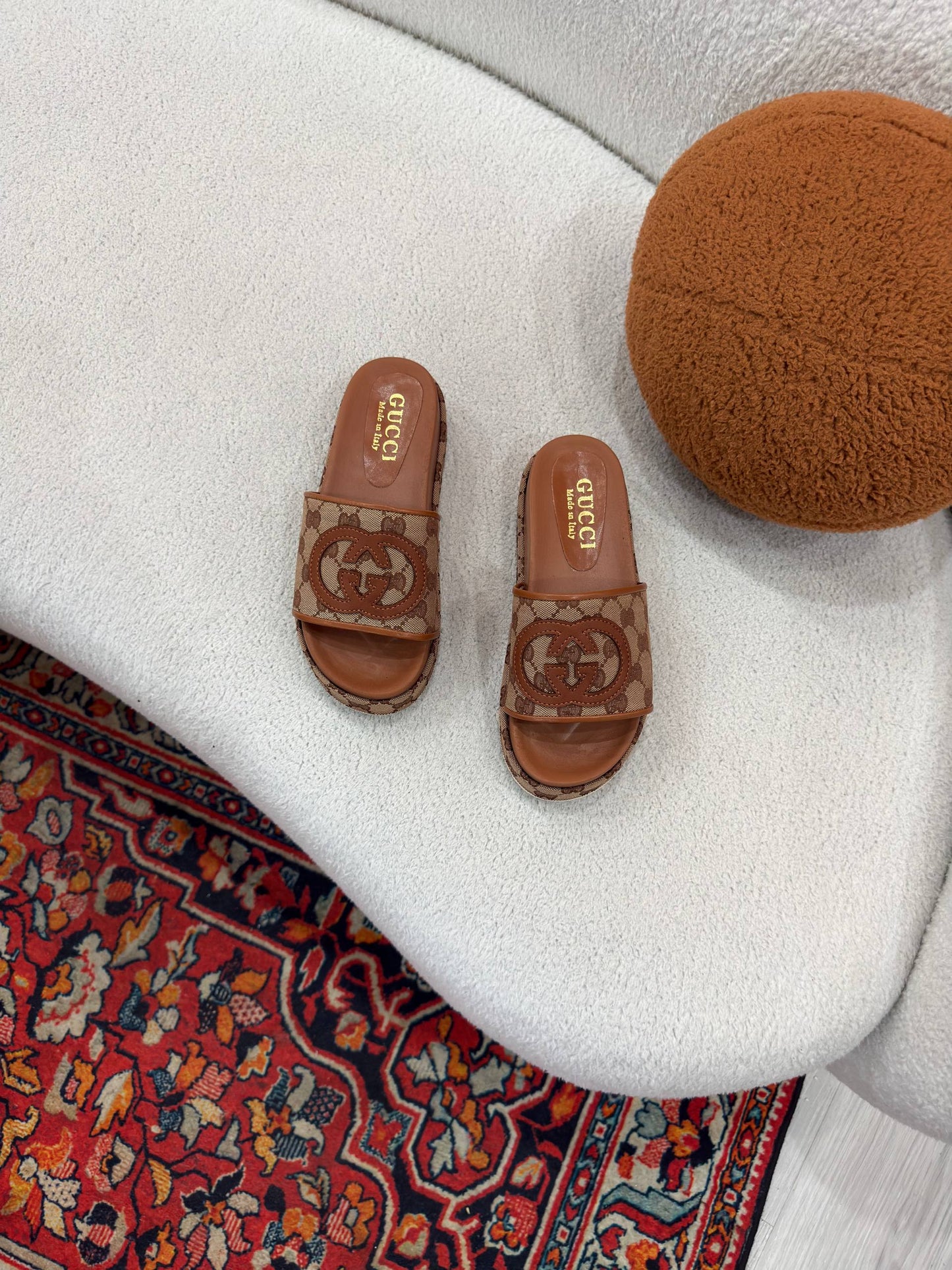 'G - Shoes
