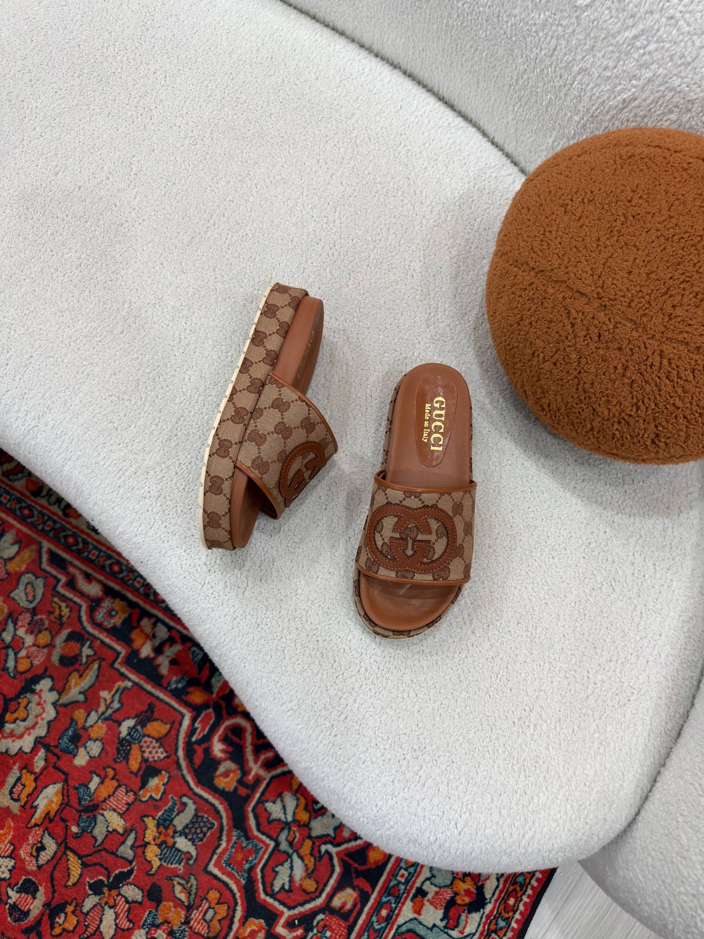 'G - Shoes