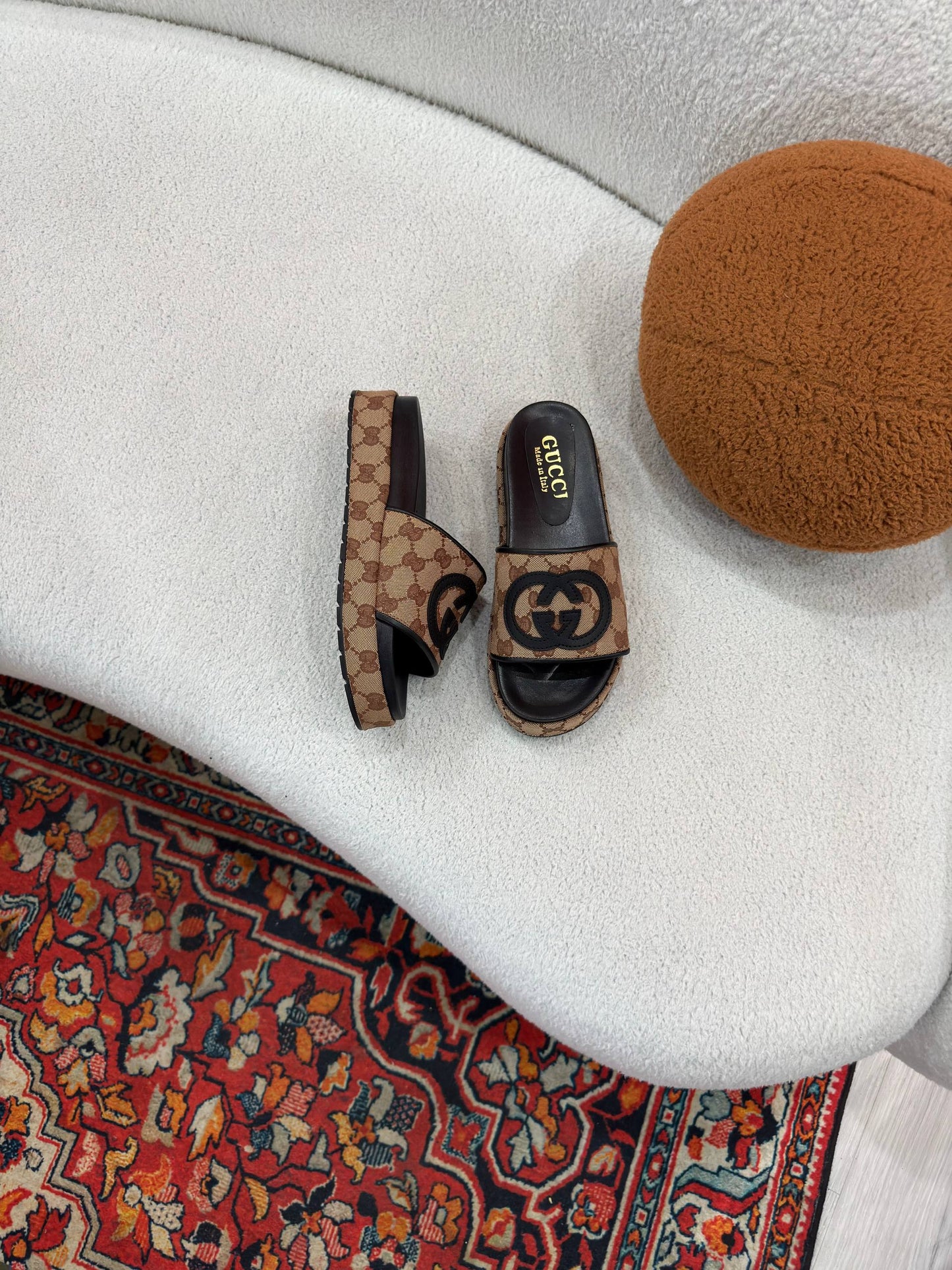 'G - Shoes