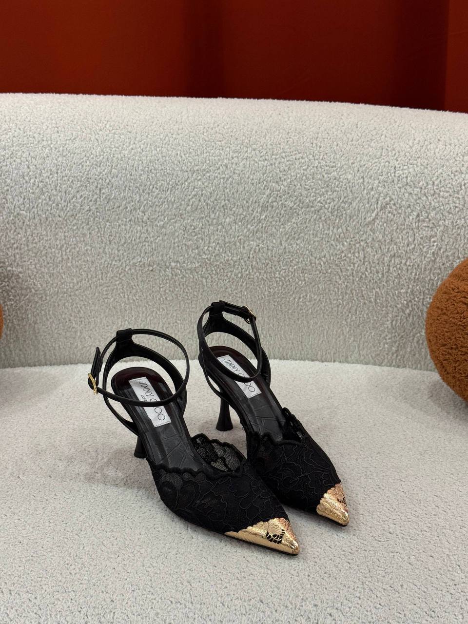 'JC - Heel