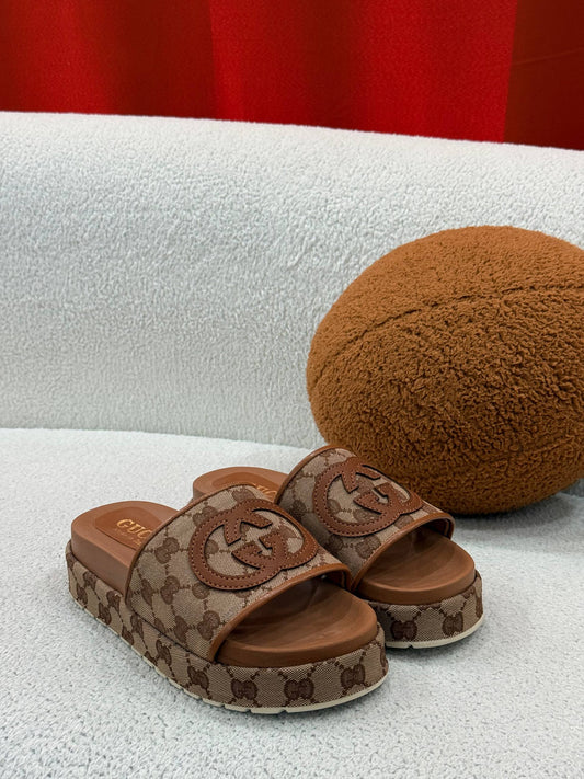 'G - Shoes