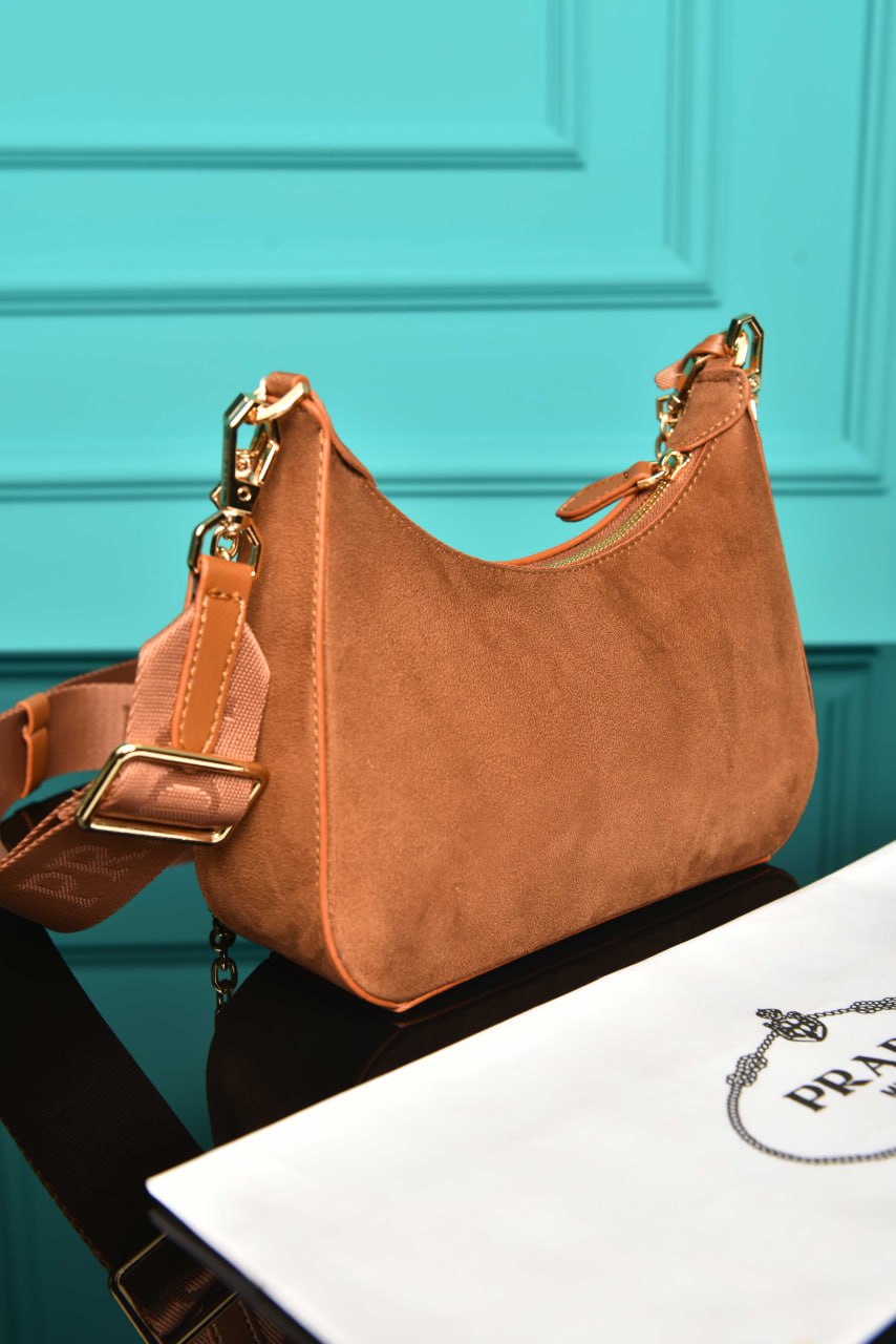 '-Re-Edition 2005 Saffiano Leather Bag in Suede