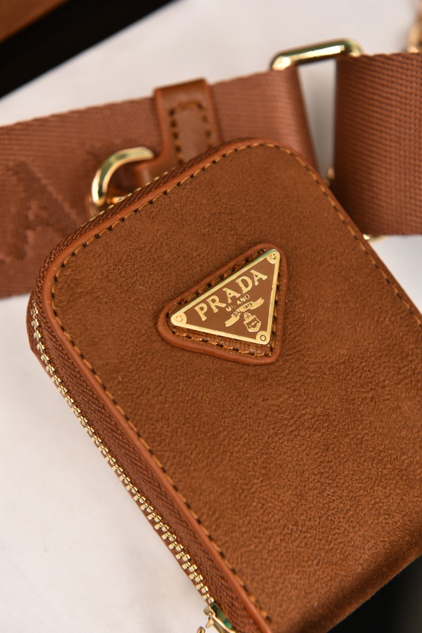 '-Re-Edition 2005 Saffiano Leather Bag in Suede