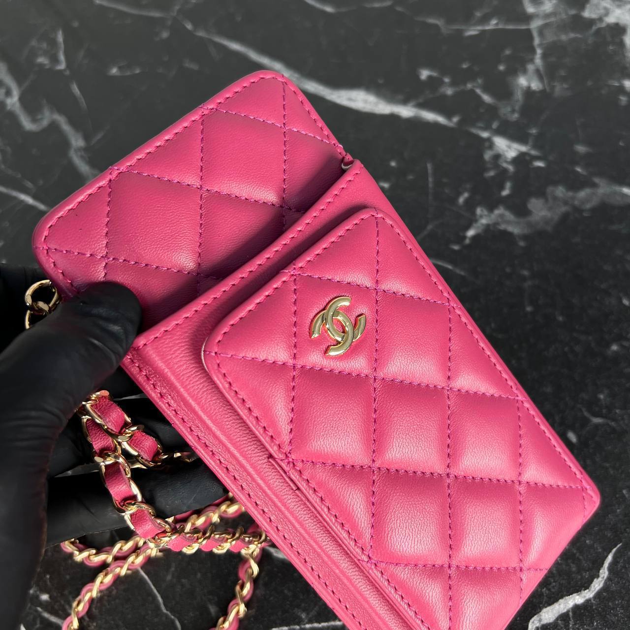 'C -  Phone Wallet