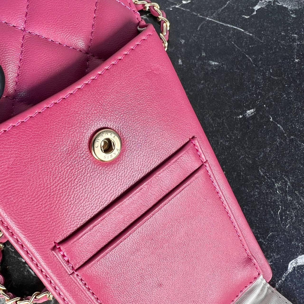 'C -  Phone Wallet