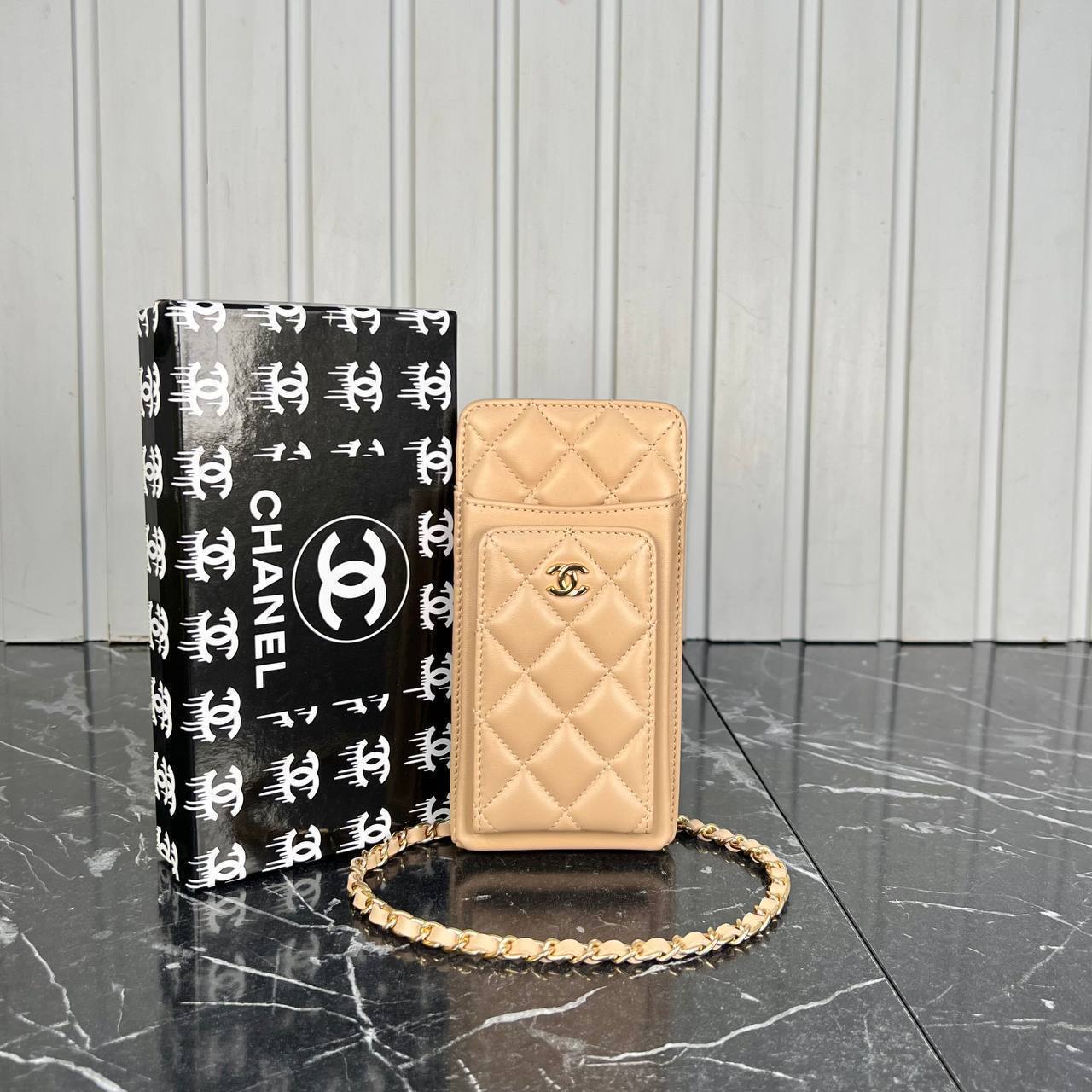 'C - Phone Wallet