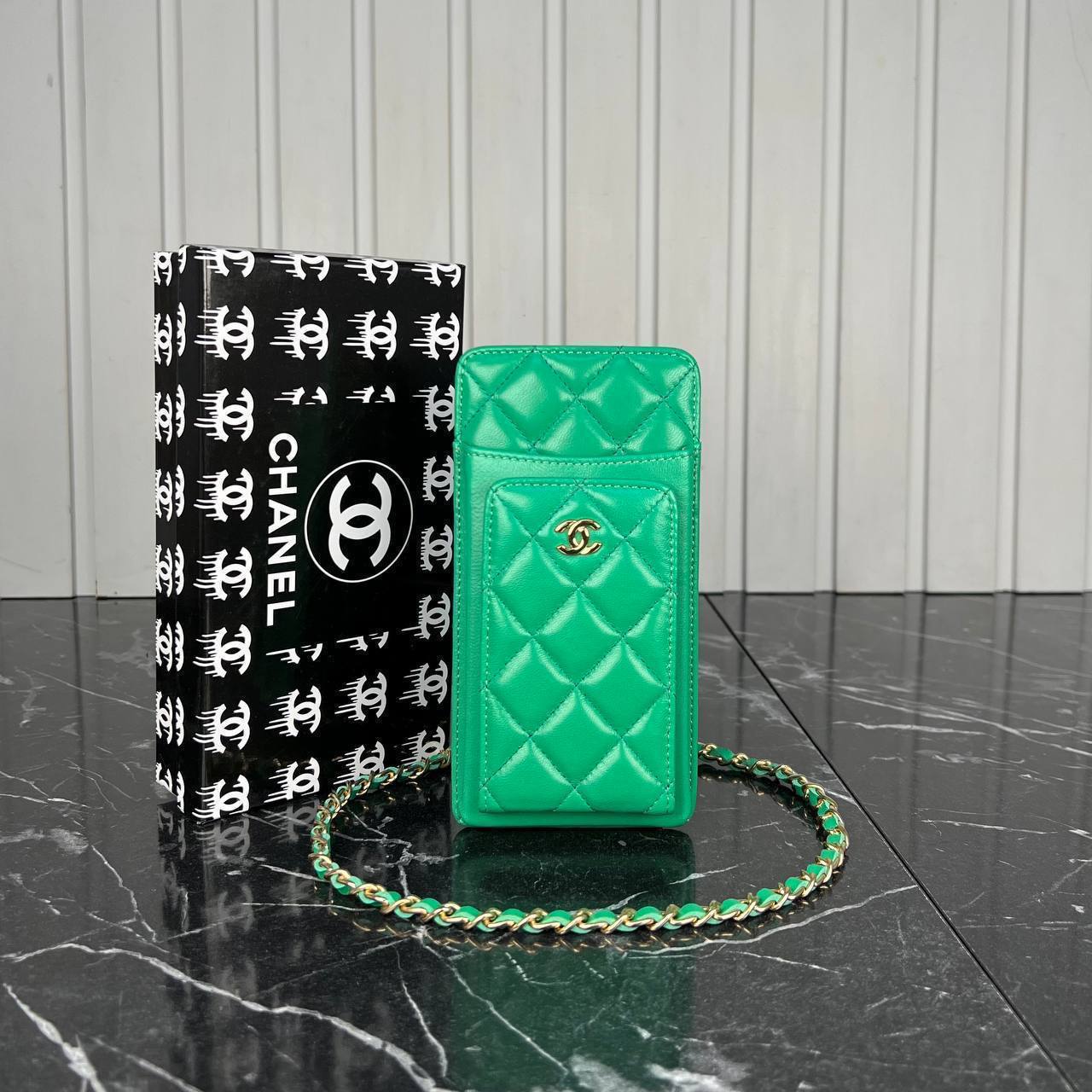 'C - Phone Wallet
