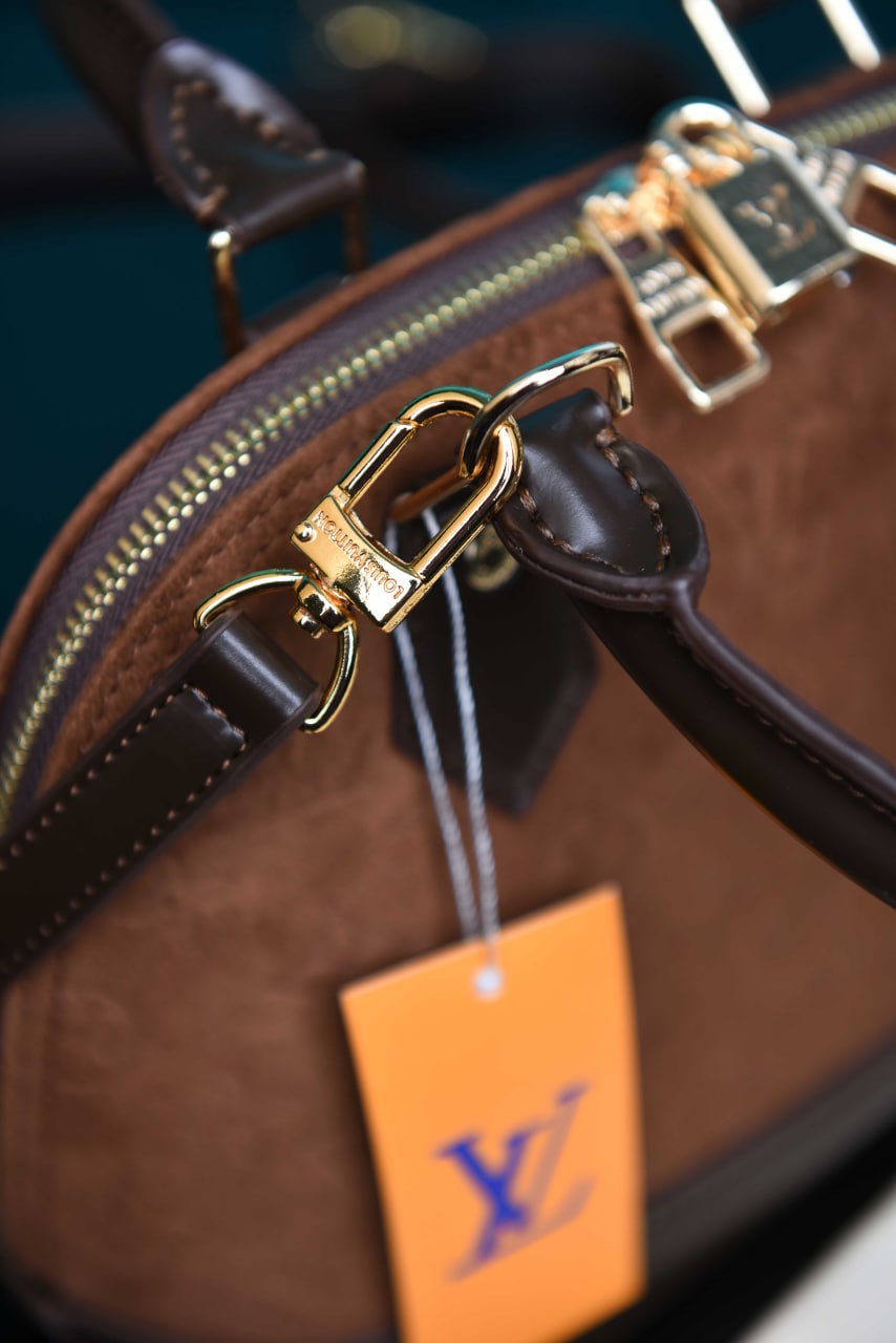 ' Alma BB Bag in Suede