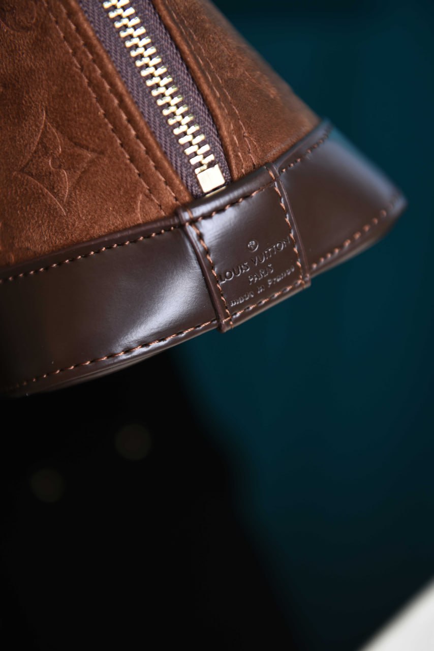 ' Alma BB Bag in Suede