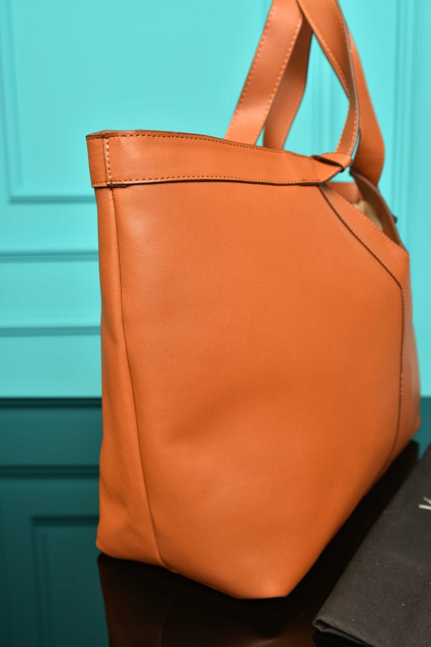 'Y Tote in Leather Bag