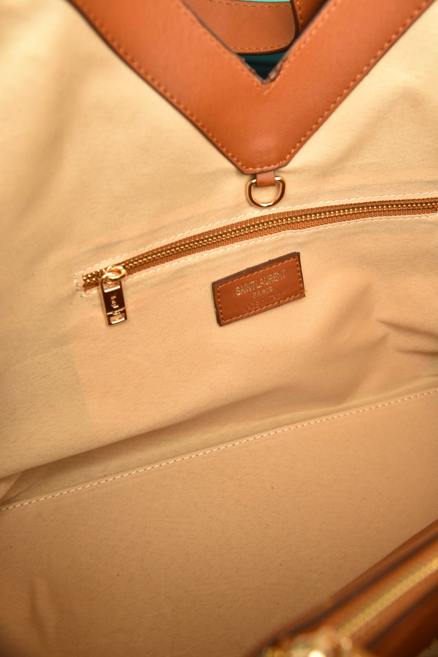 'Y Tote in Leather Bag