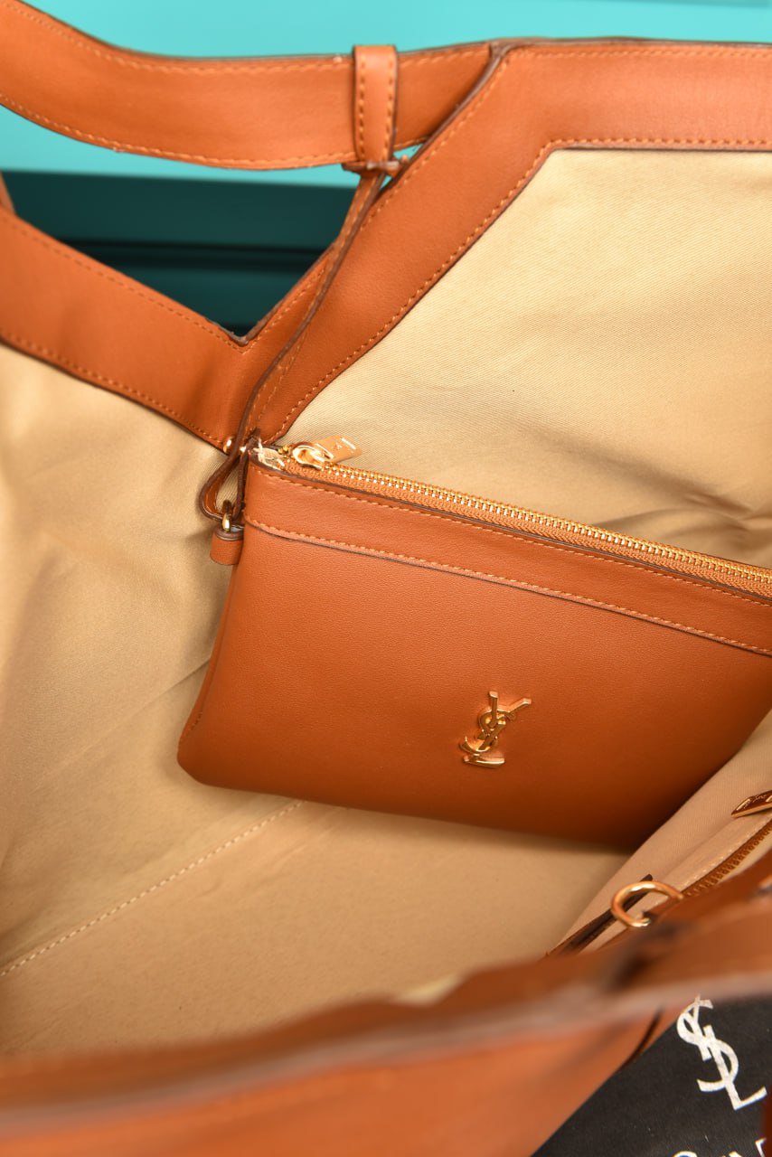 'Y Tote in Leather Bag