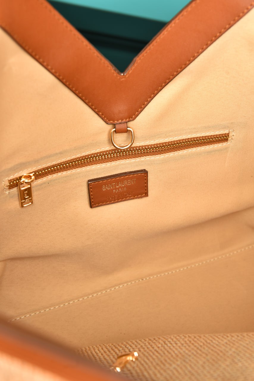 'Y Tote in Leather Bag
