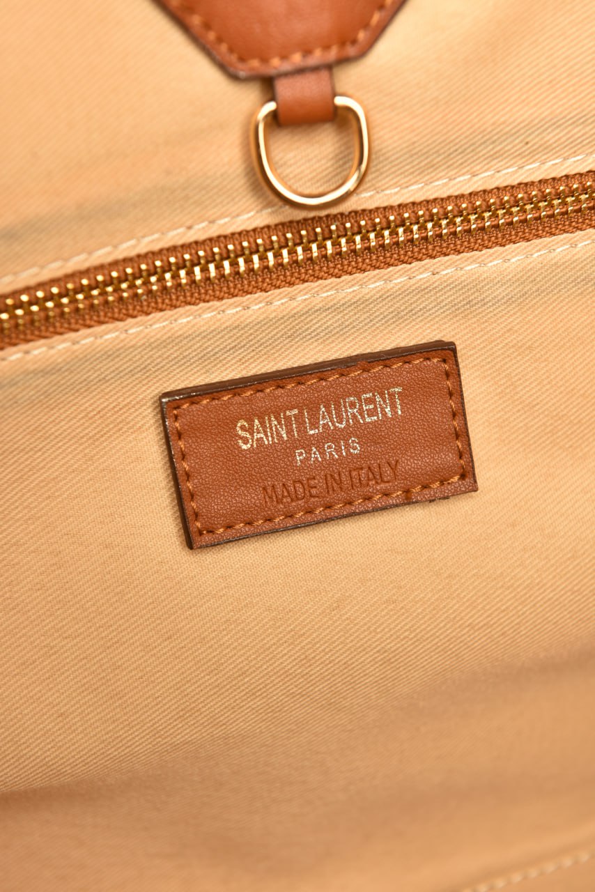 'Y Tote in Leather Bag