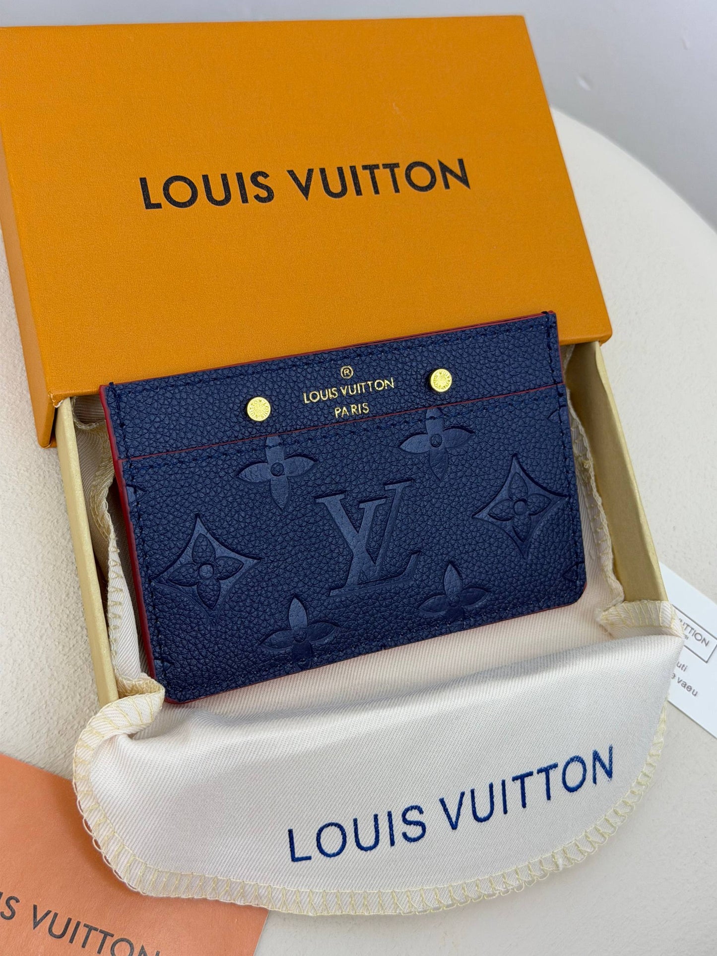 'L - Card