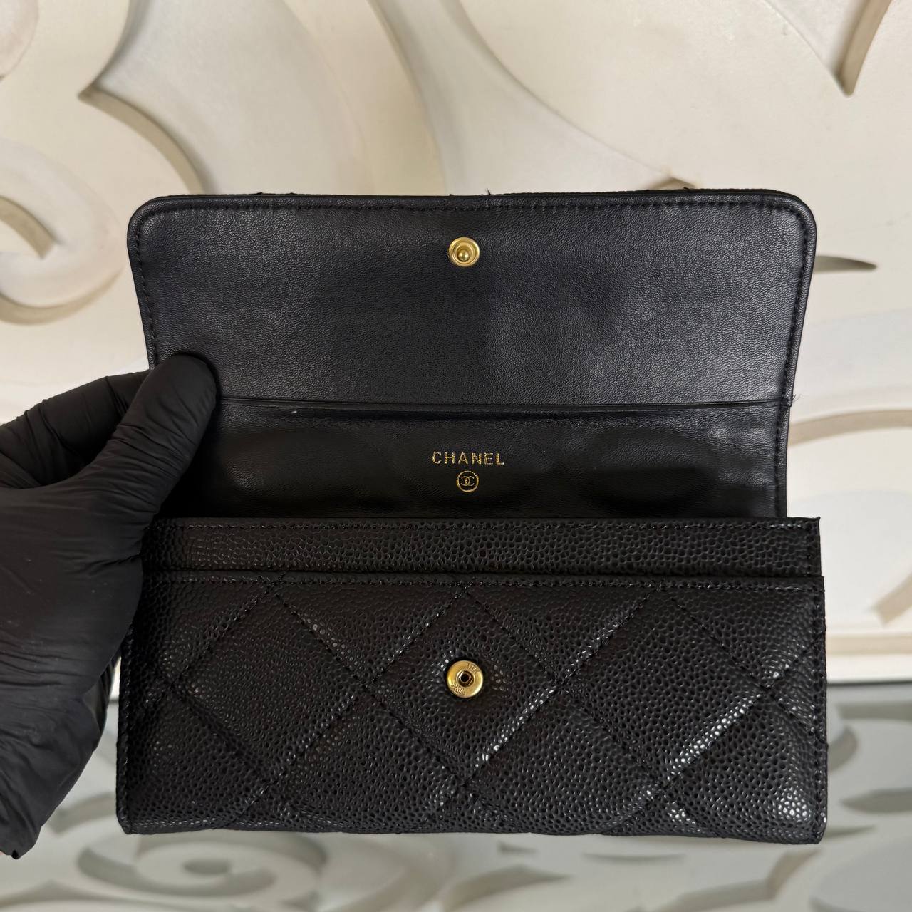 'C - Flap Wallet