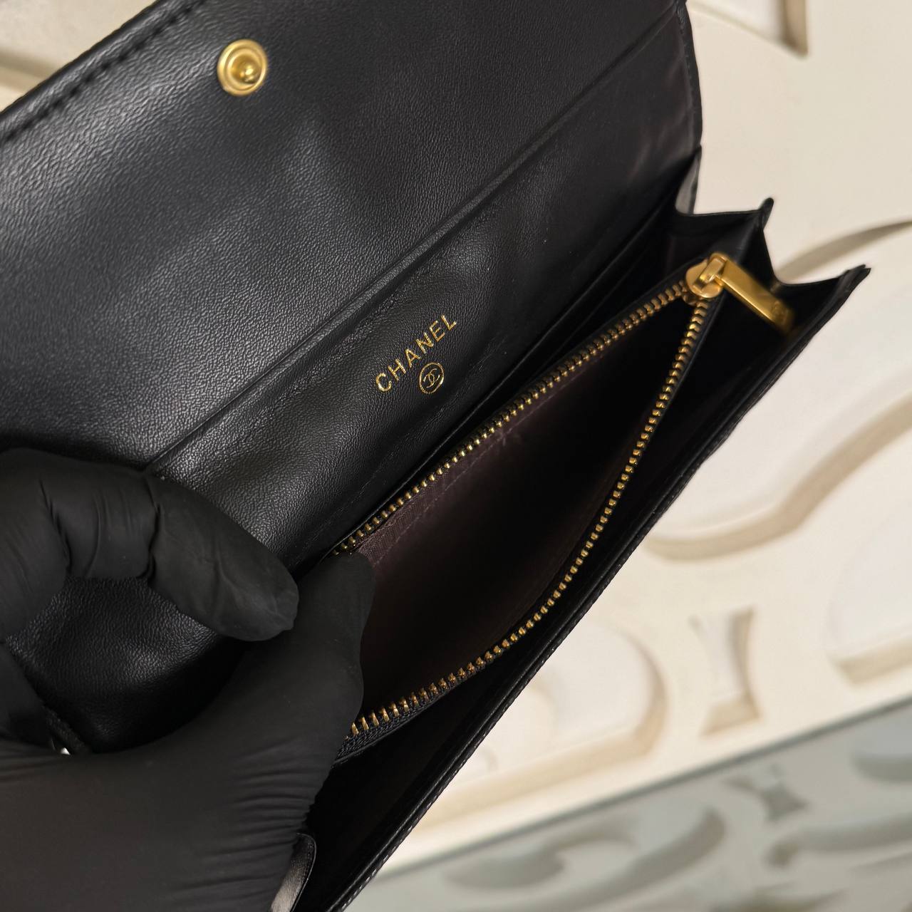 'C - Flap Wallet
