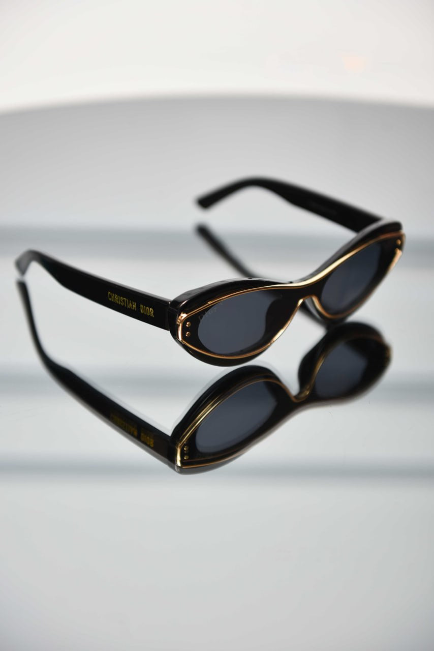 'D - Sunglasses