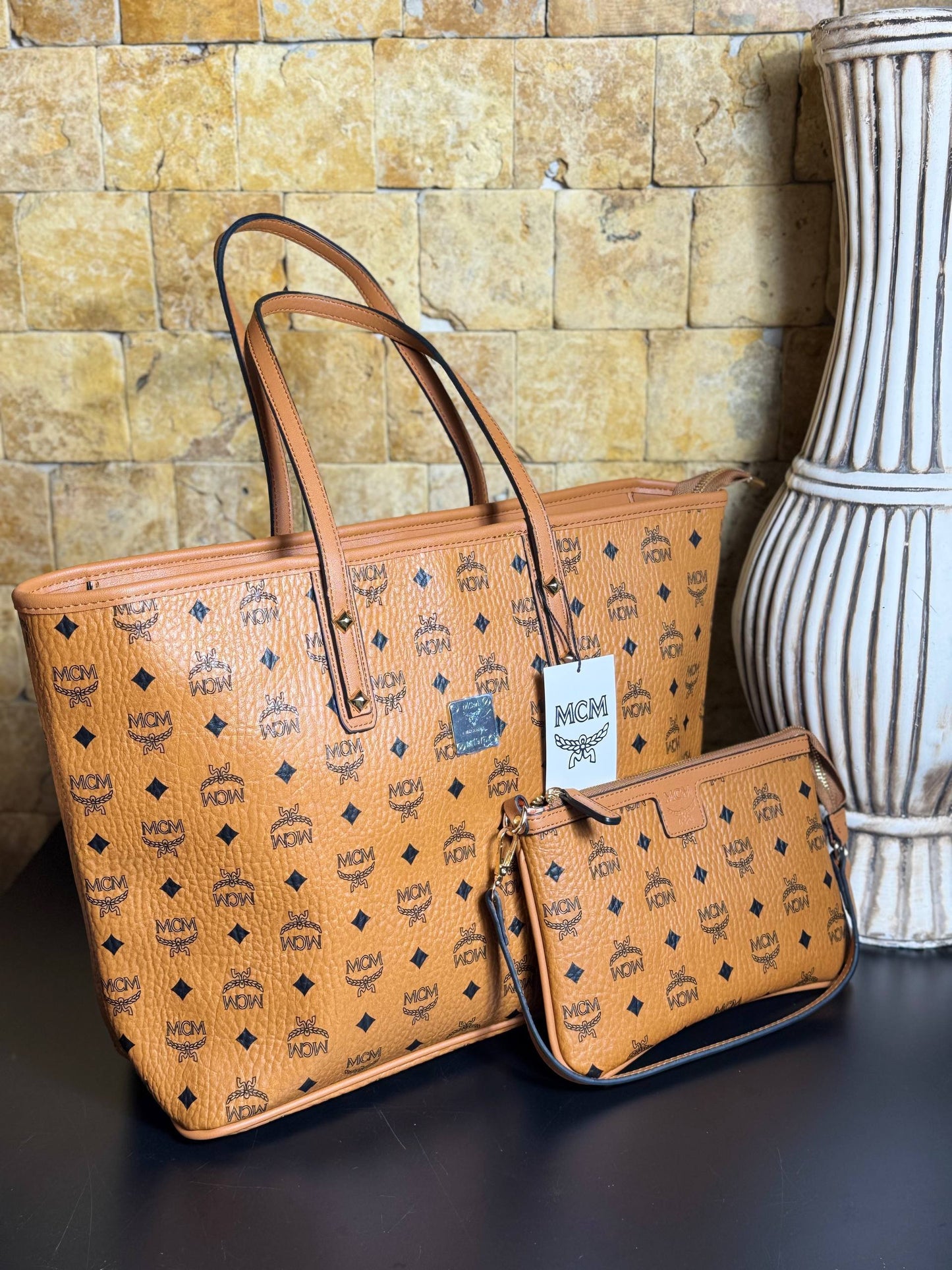 'M - Neverfull