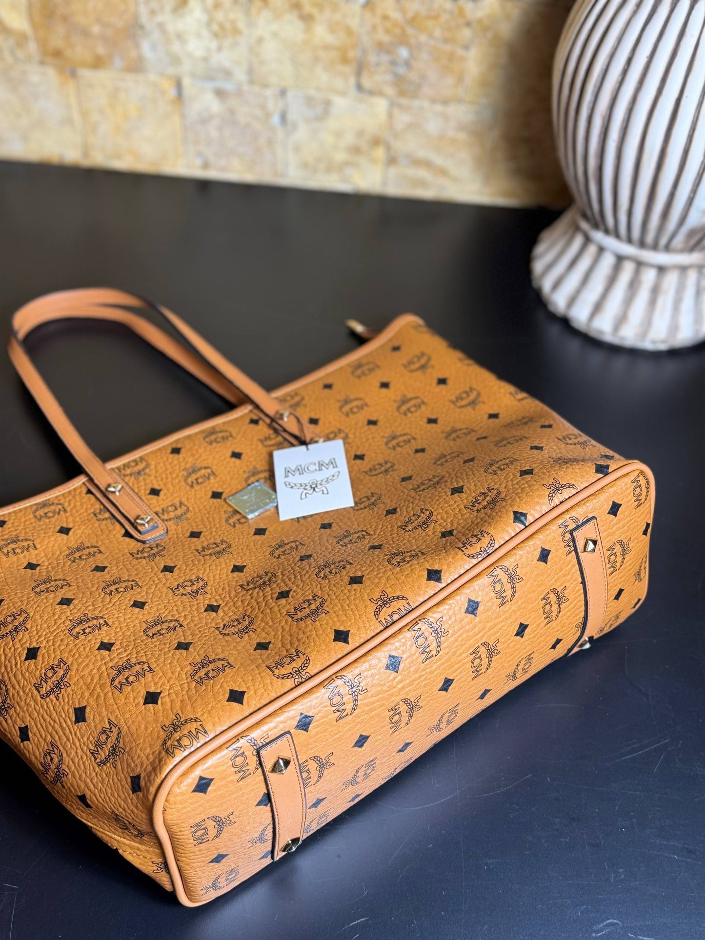 'M - Neverfull