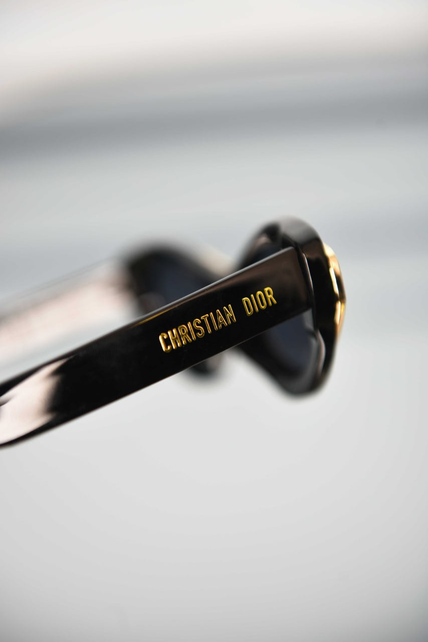 'D - Sunglasses