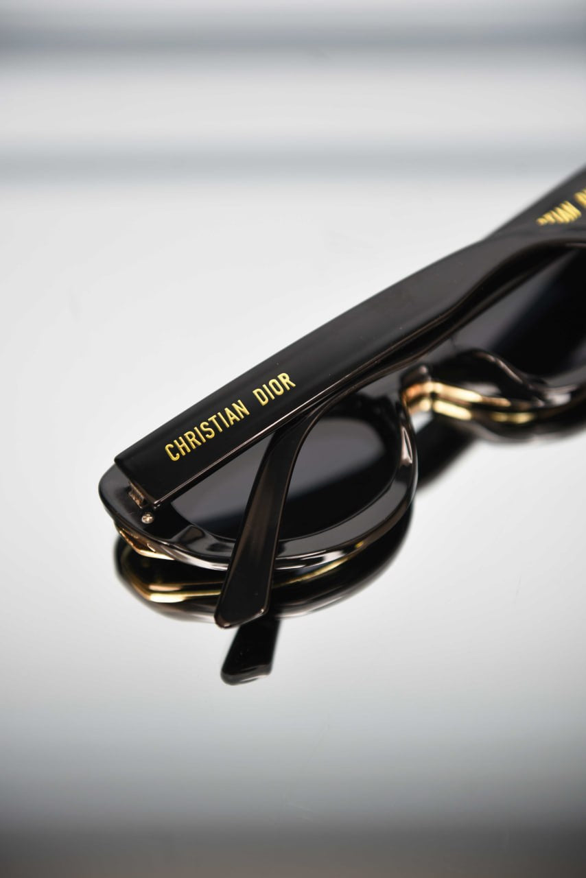 'D - Sunglasses