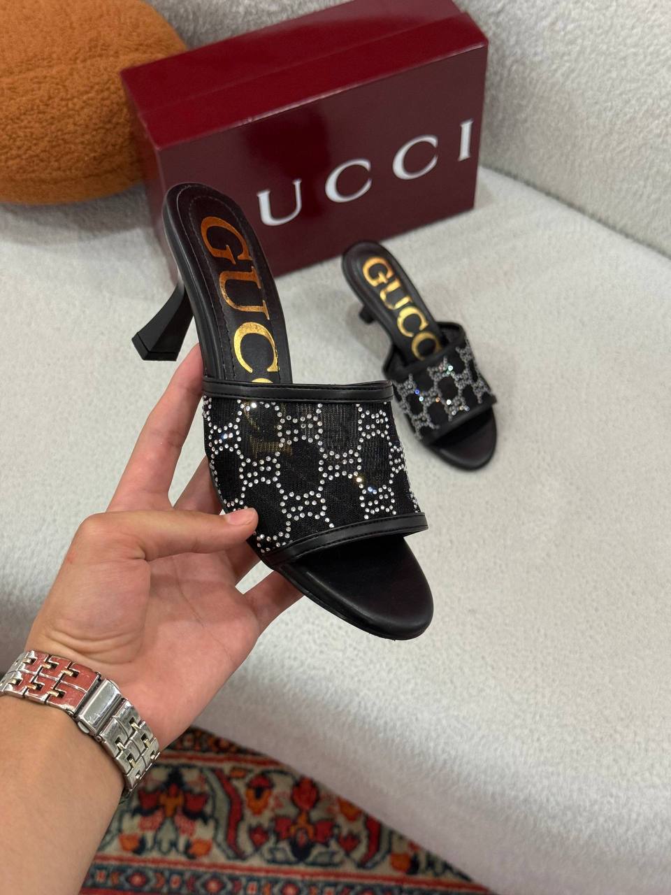 '-Crystal Heel