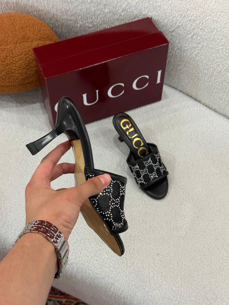 '-Crystal Heel