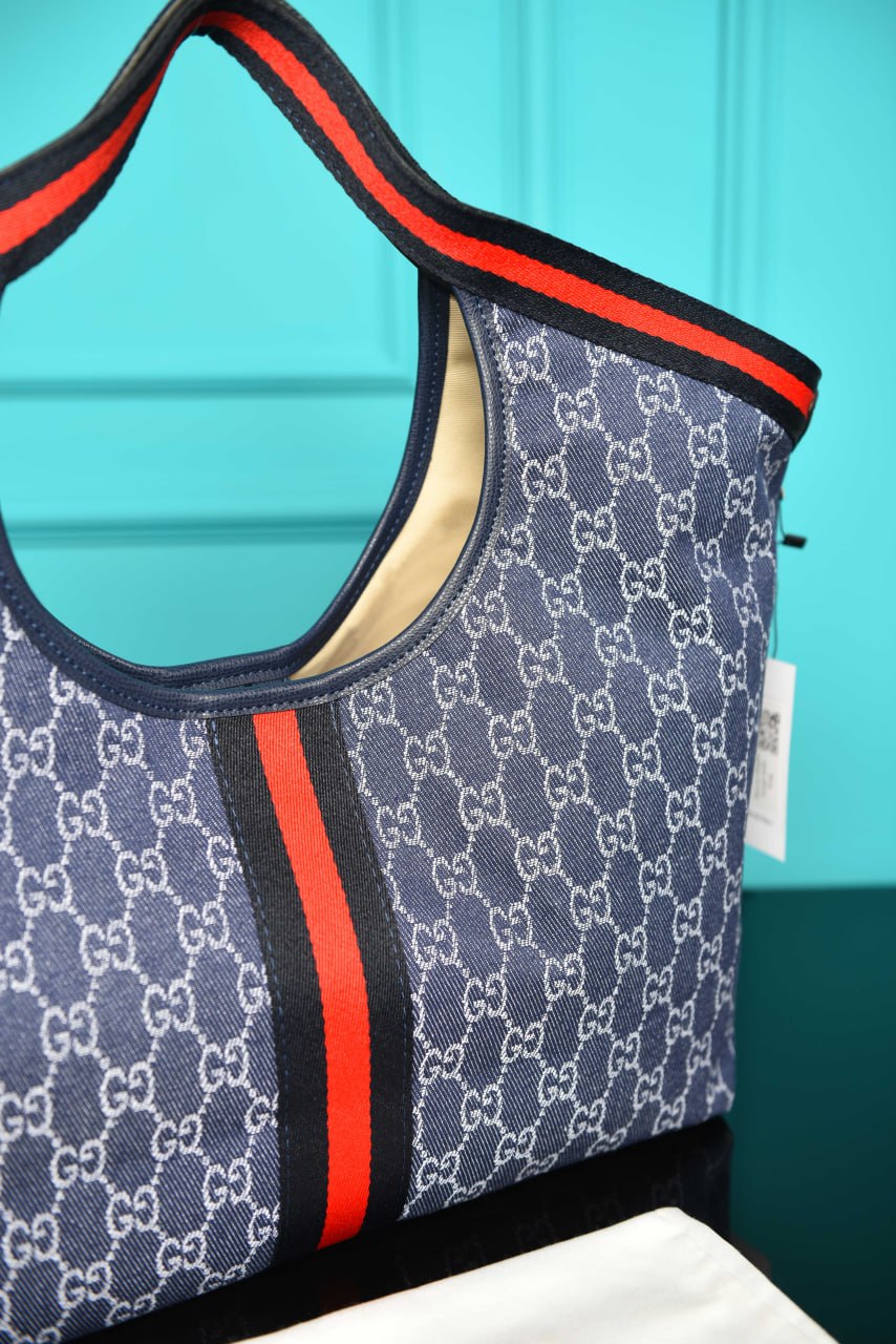 '- Giglio Large Tote Bag