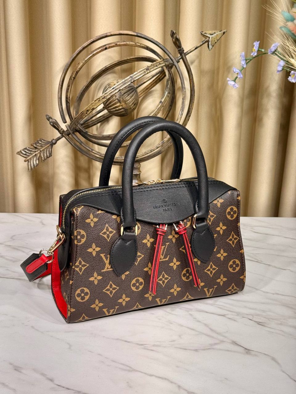 'L- Tuileries Shoulder Bag