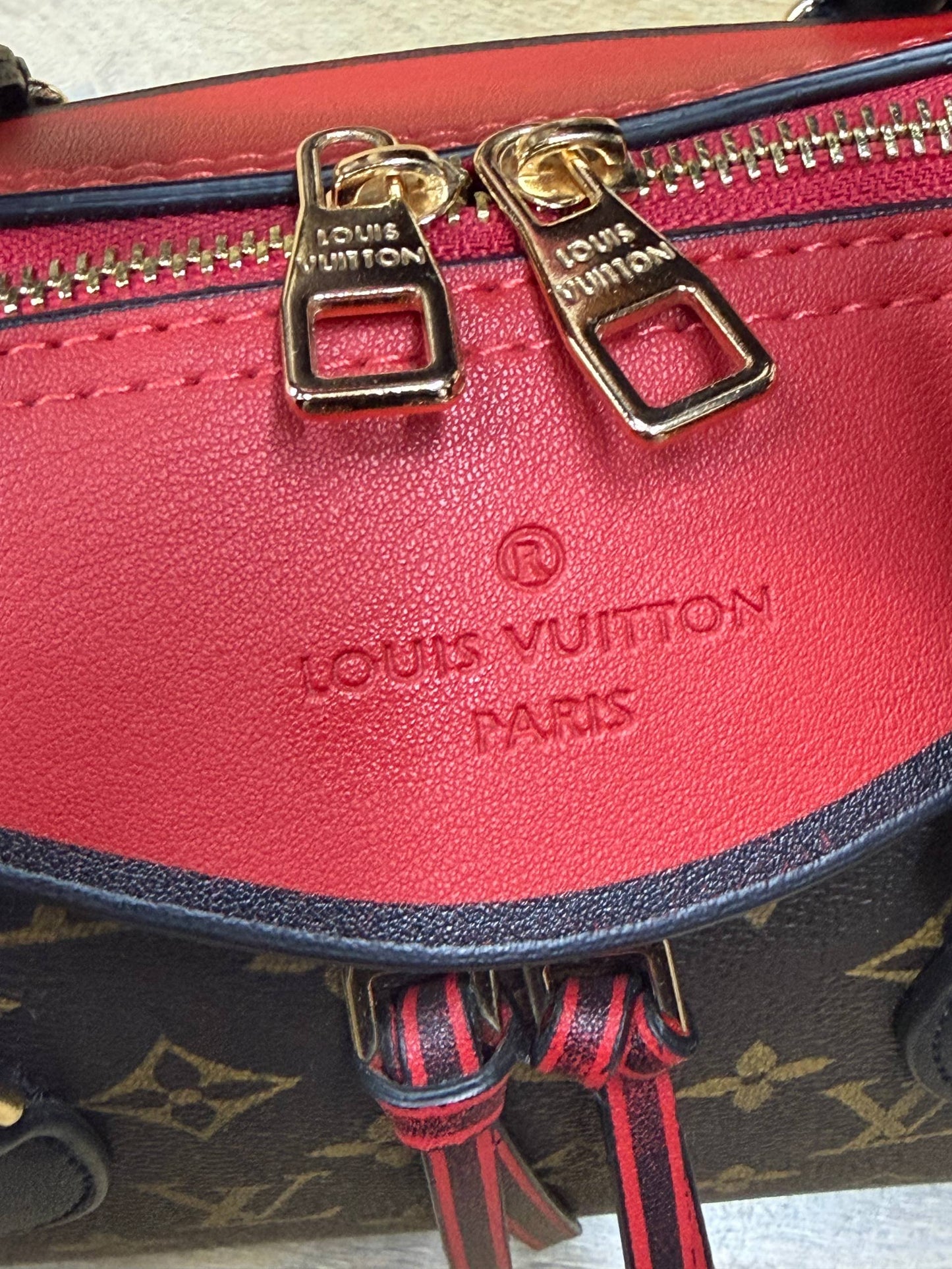 'L- Tuileries Shoulder Bag