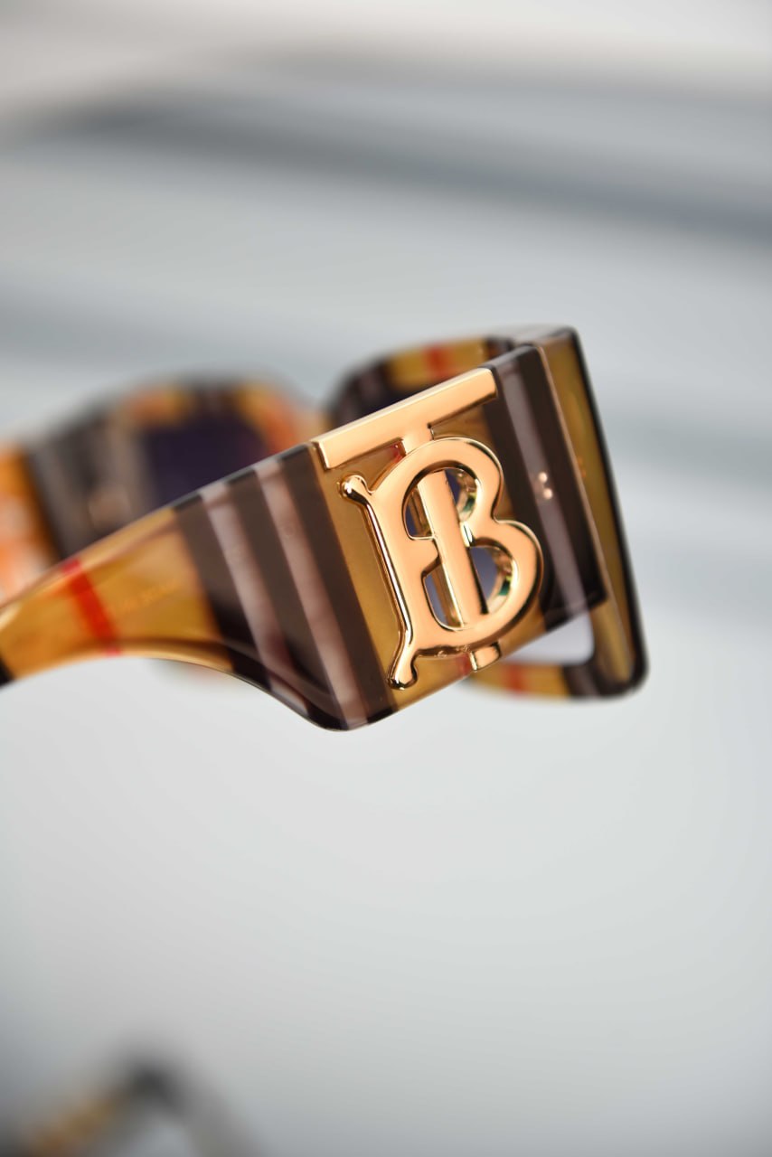 'B - Sunglasses
