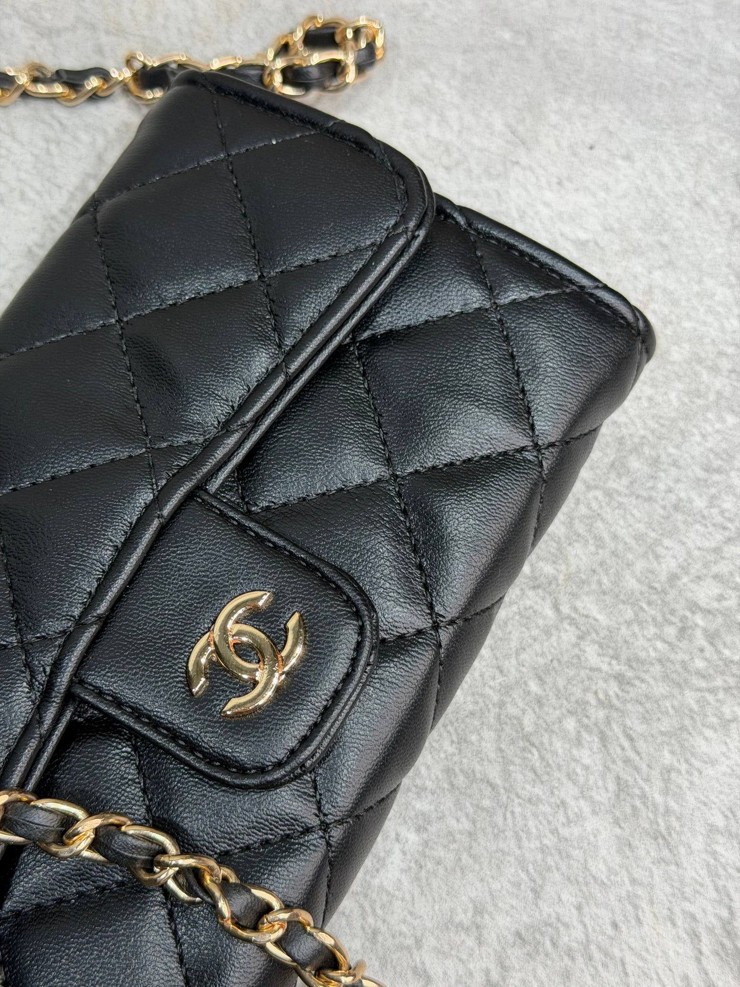 'C - Mini Flap wallet