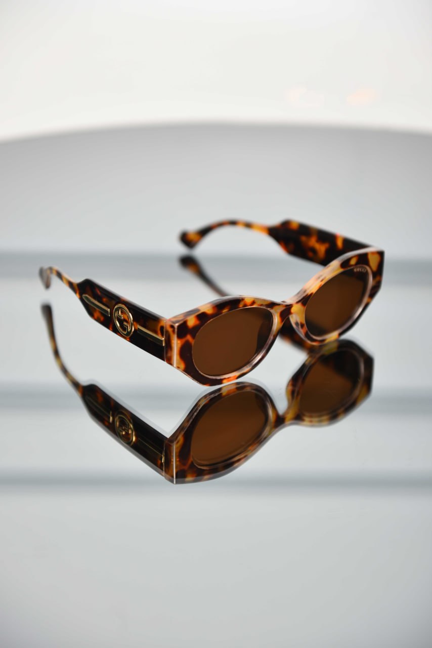 'G - Sunglasses