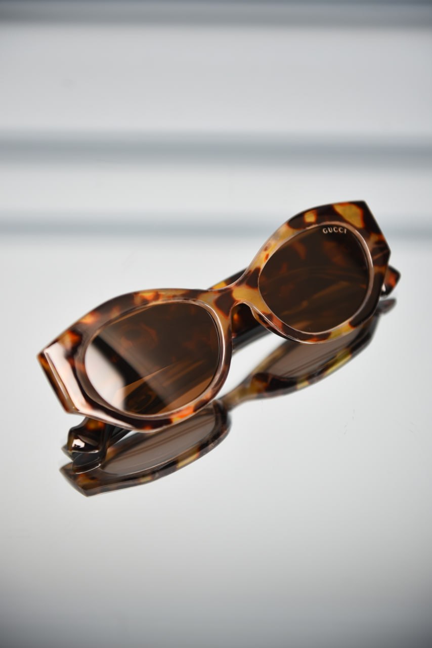 'G - Sunglasses