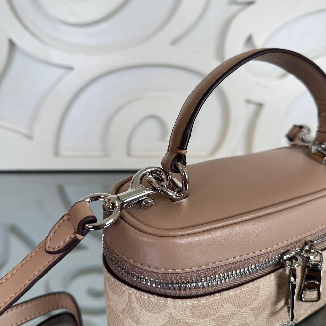 '-Mini Rainer 18 Crossbody Bag